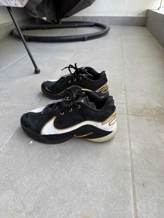 Baschet LeBron XXII Split copii baieti 36.5 marime pret 468