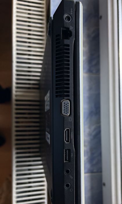 Laptop Samsung cu procesor I7,