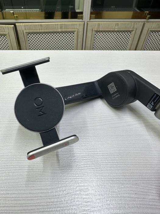 Стабилизатор DJi Osmo Mobile 6