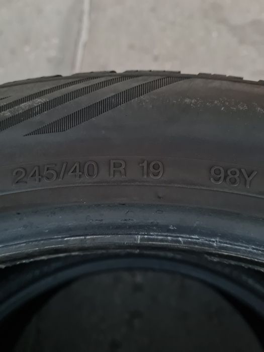 Всесезонни гуми 2 броя VREDESTEIN QuatracPro 245 40 R19 дот 4623