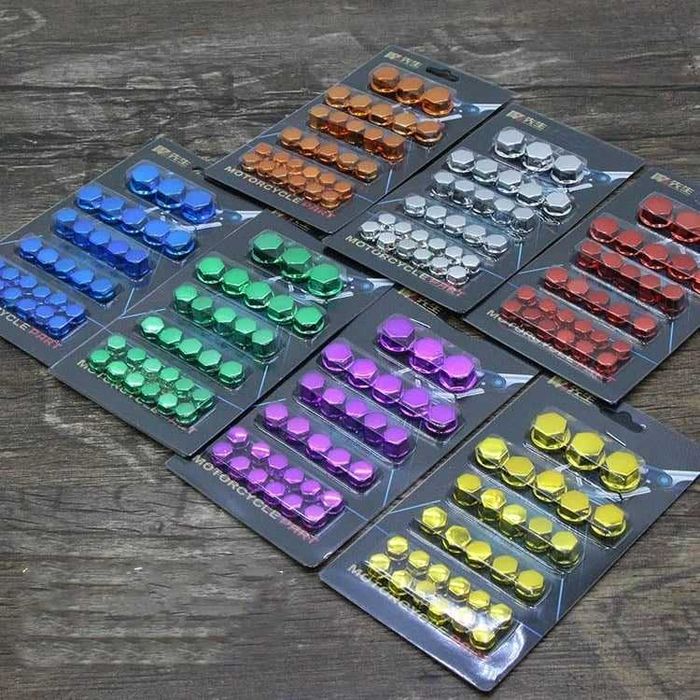 Мото аксесоари различни видове