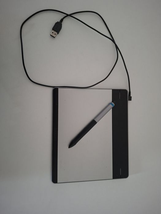 Графический планшет Wacom CTH 480S