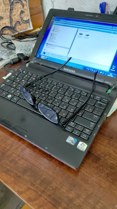 Ноутбук  Самсунг рабочий.