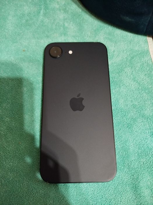 Iphone 16 e 128 gb