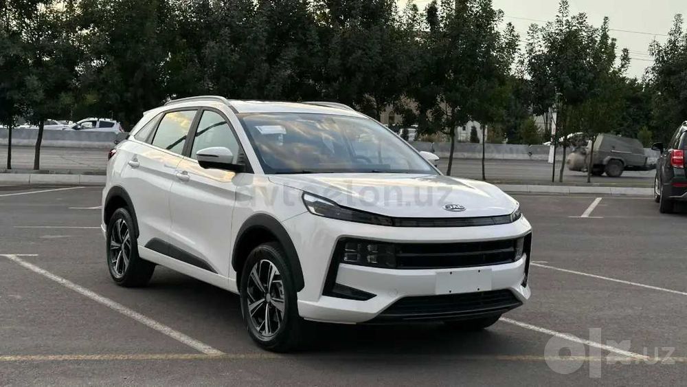 JAC JS6 Krossover Rasmiy Diller orqali 100km - 8L, 7,5soniya: 330 000 ...