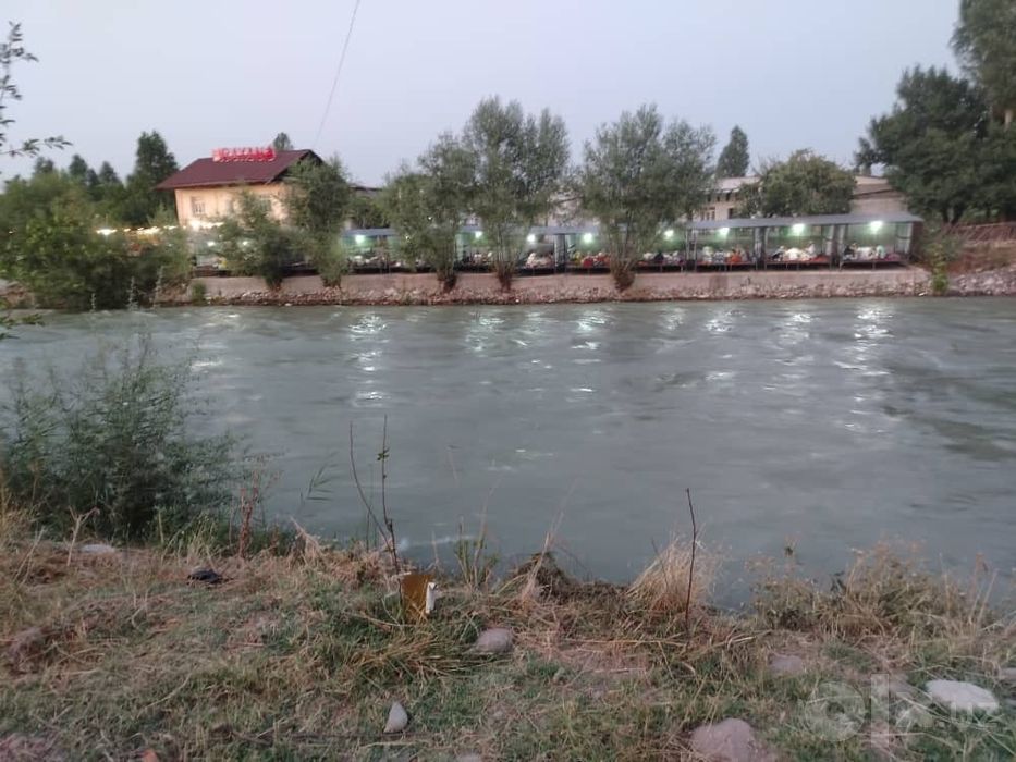 Uy xovli joy sotiladi 7 ta xonadan iborat