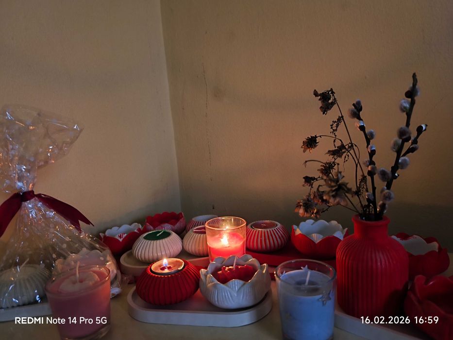 Set decorativ handmade lumânări + vază roșu alb