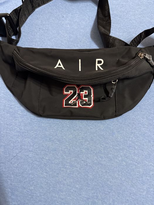 Чанти за кръст и презрамо