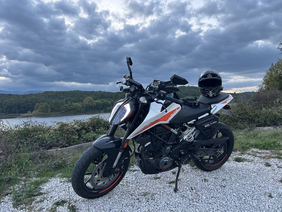 KTM DUKE 390 2022 в отлично състояние