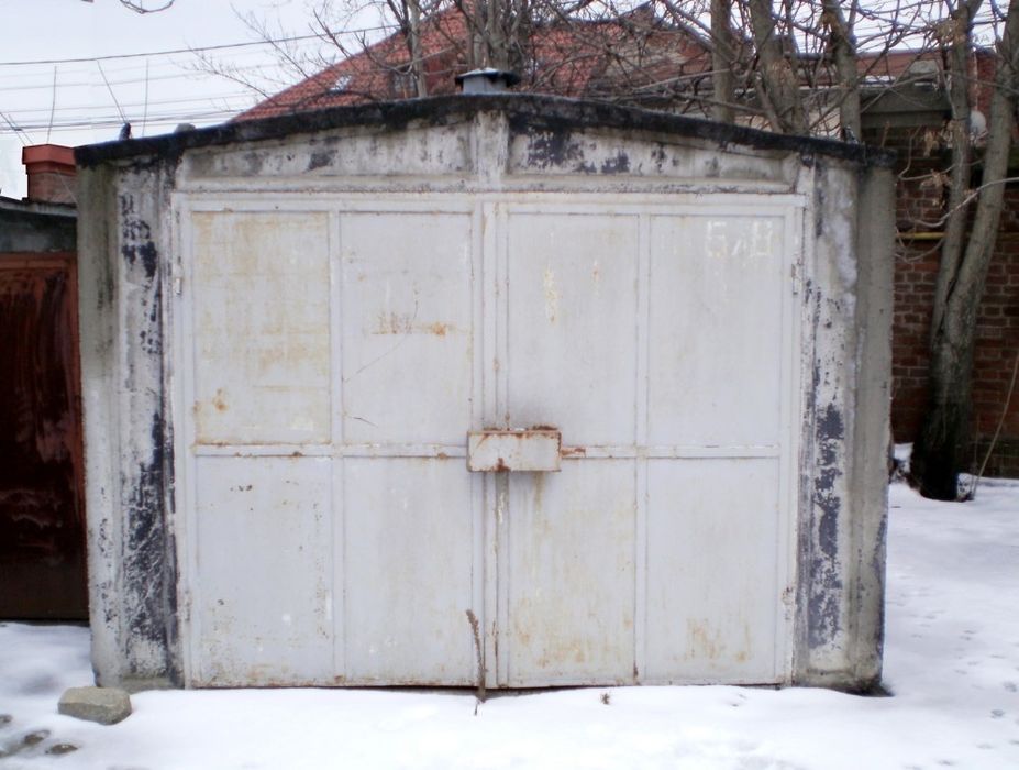 Vand garaj tip granitu