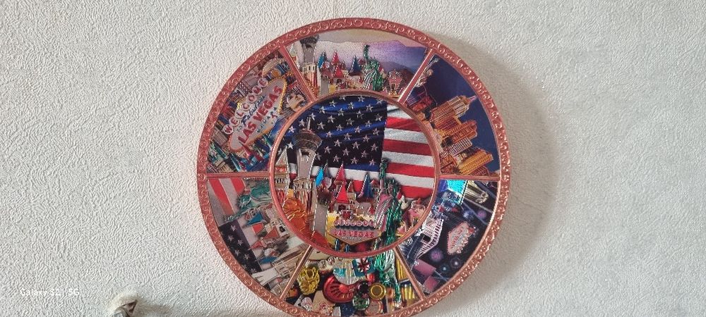 Сувенирные тарелки