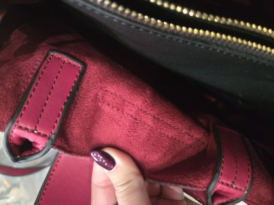 Дамска чанта+ портмоне  CARPISA закупена от италия