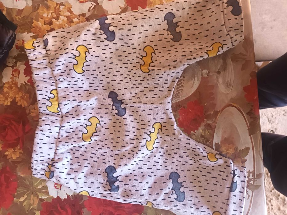 Vand haine băieți 1 an in stare bună