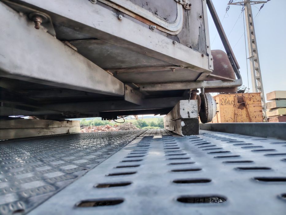 Remorcă pentru transport animale vii