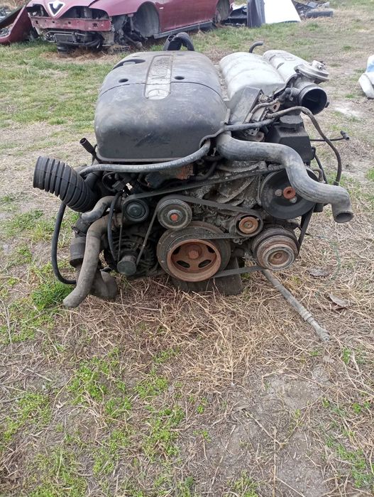 Двигател Мерцедес 2.2 CDI 125 к.с OM611  и ръчна скоростна кутия.