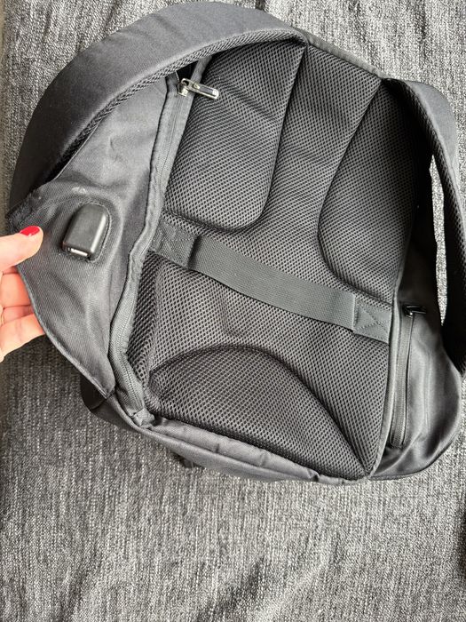 Раница против кражба Swiss Peak