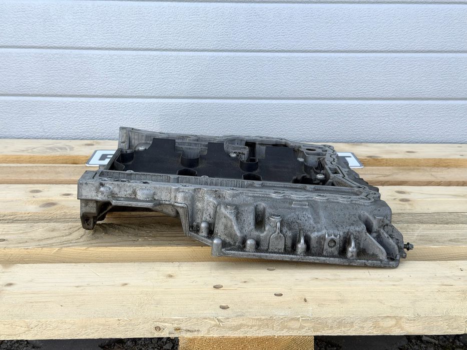 Горен картер AUDI 3.0TFSI 06E103603AJ