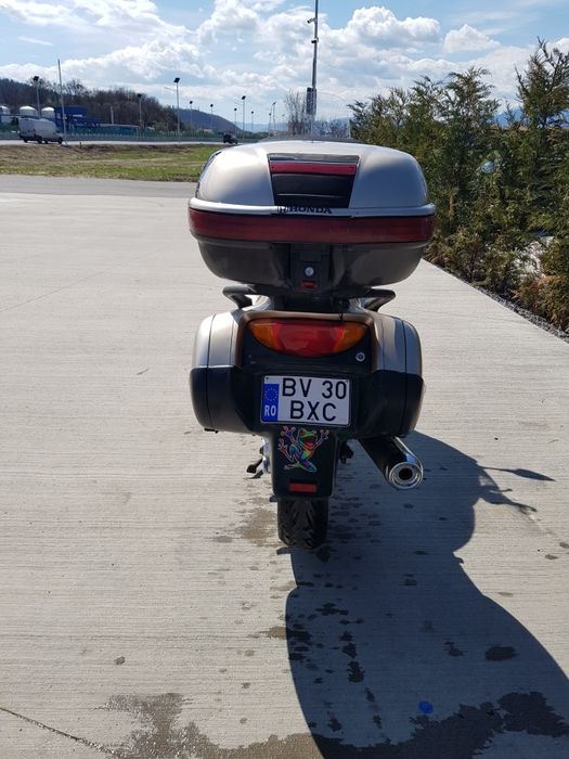 Schimb honda daunvile nt 650 v cu burgman 650  sau 400