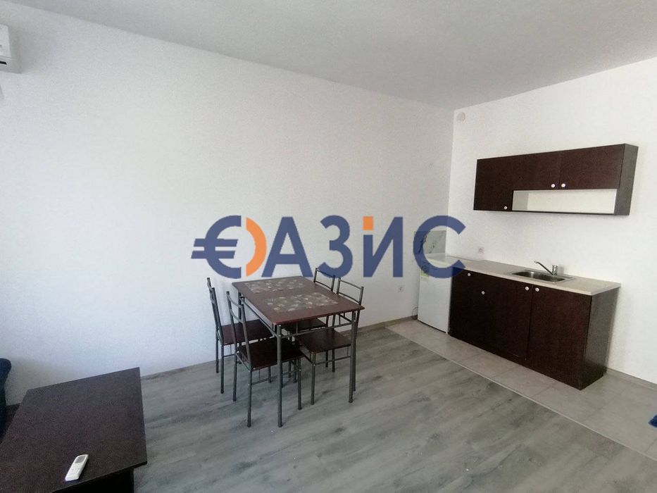 2-стаен апартамент на 3-ти етаж,комплекс Блу Бей на първа линия море