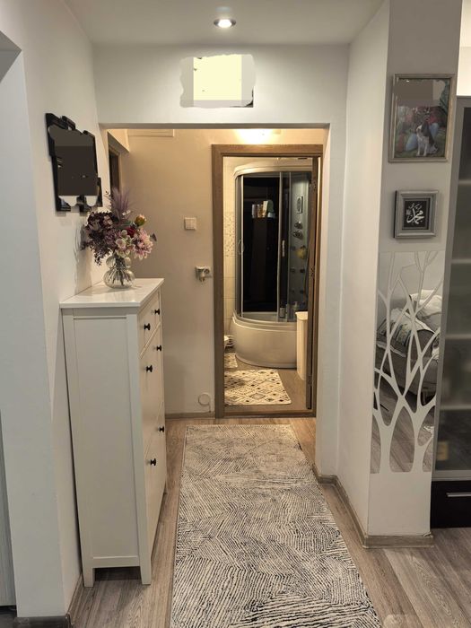 Direct proprietar vand apartament 3 camere