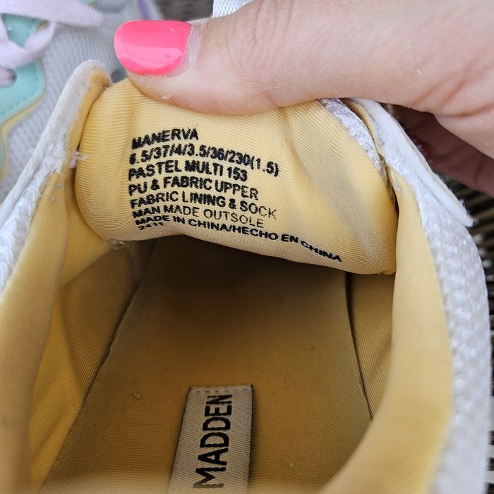 Обувки Steve Madden размер 37,отговарят на 36-36,5
