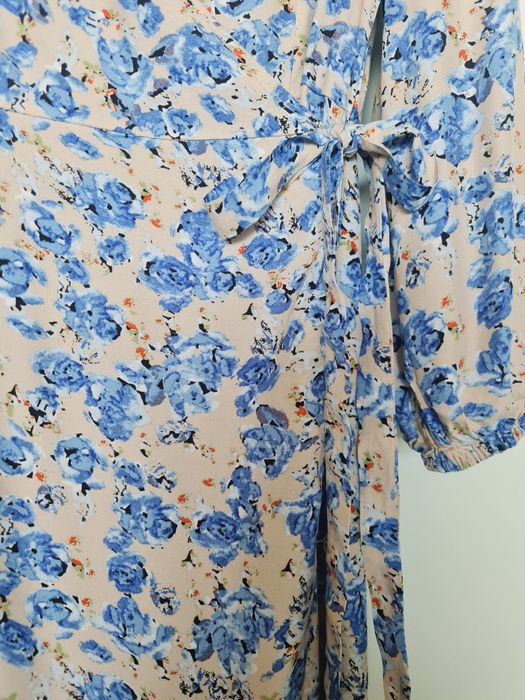 Намалени Рокли в отлично състояние за сезон пролет/есен