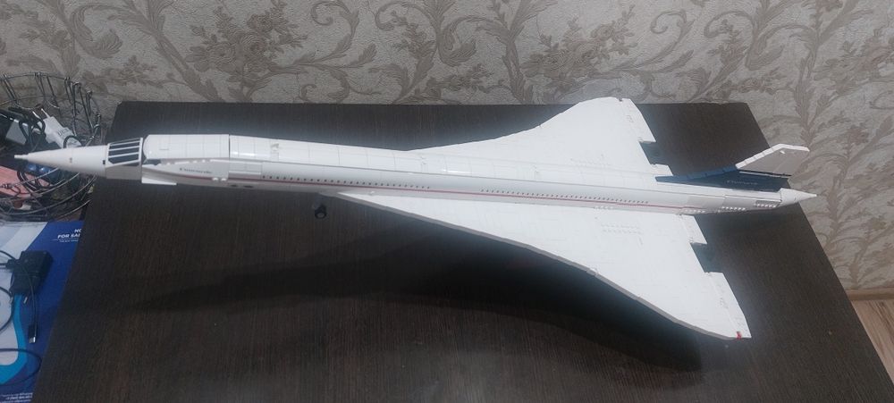 самолет Lego Icons Concorde