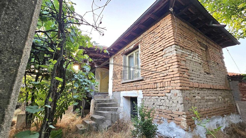 Къща в с. Сухозем