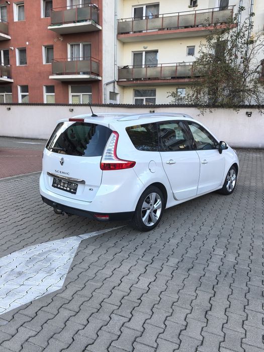 Vând Renault Grand Scenic