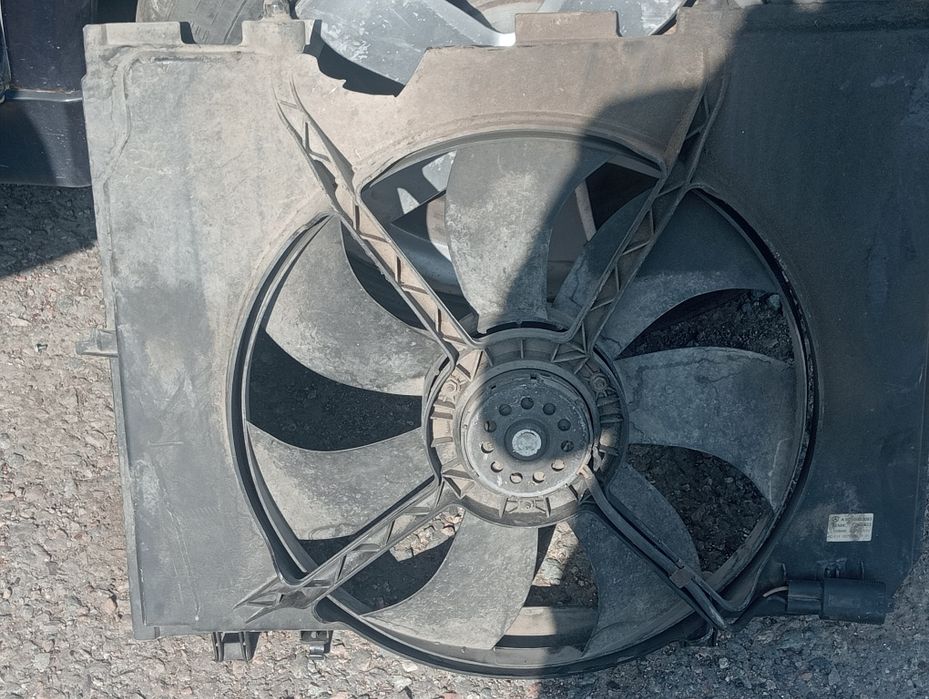 Электровинт Mercedes Benz б/у