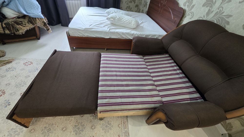 Продам Диван раскладной,2х-местный