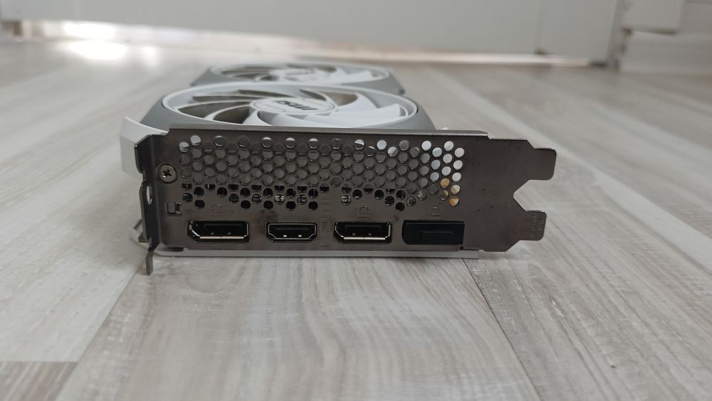 Видеокарта 4060 MSI