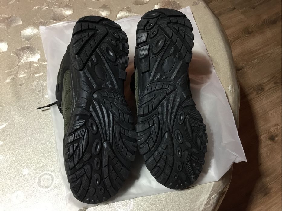 Продам новые зимние кроссовки