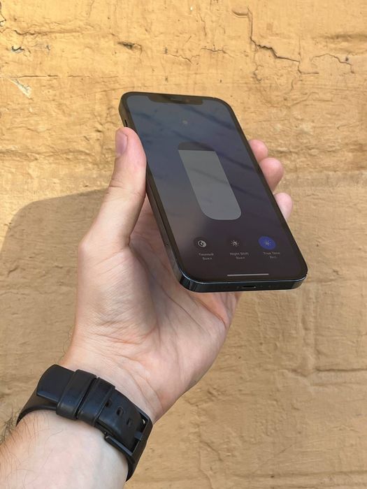 iPhone 12 pro sotiladi