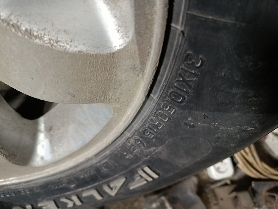 Продам резину 31/10,5 r15