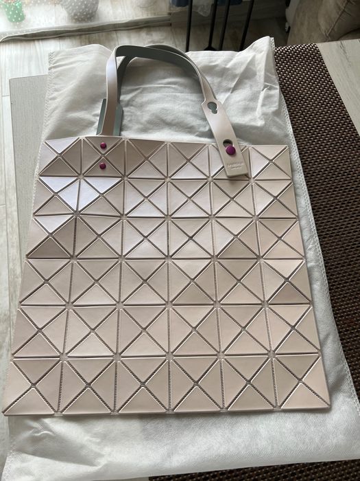 Дамска чанта на Issey Miyake