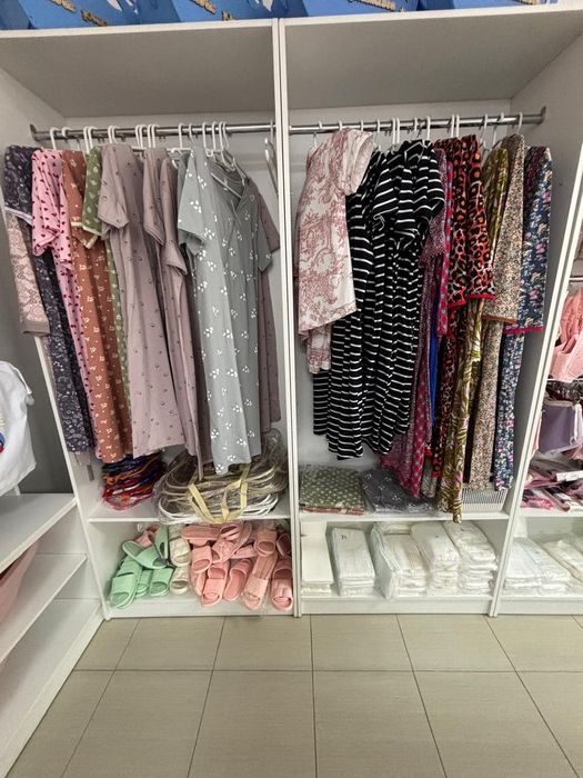 Стиллажи для одежды