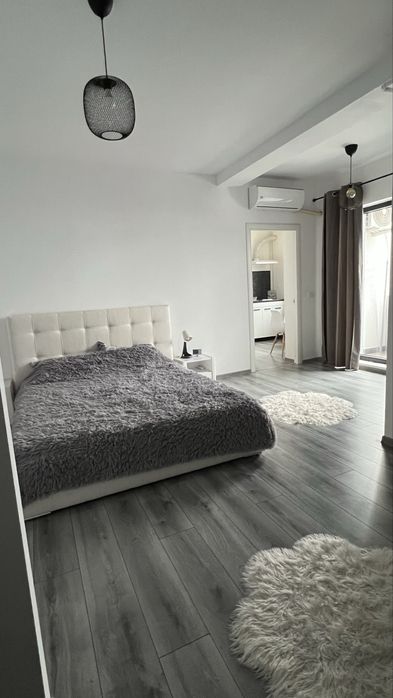 Inchiriez garsoniera moderna