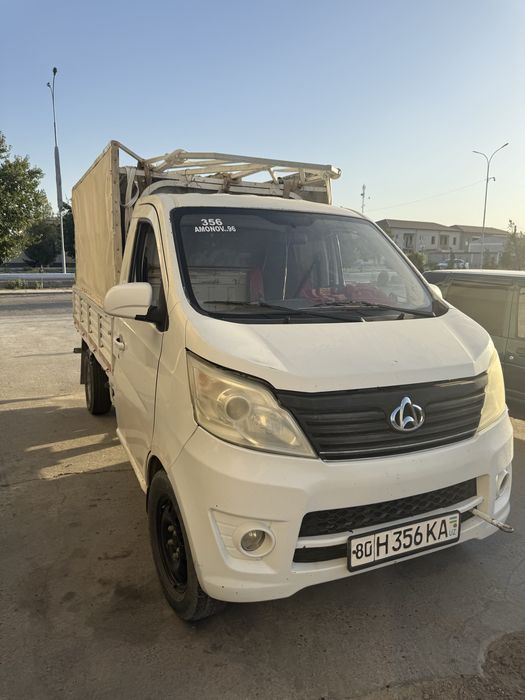 Changan avtomobil.                   .