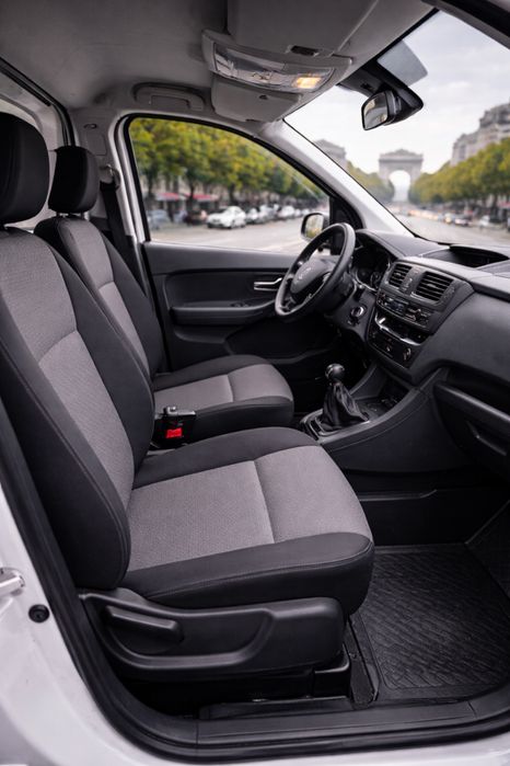 Inchiriere Duba Fără șofer 3,5t - Bucuresti Ilfov Prahova Olt Giurgiu