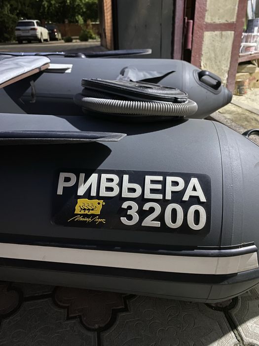 Продам лодку пвх Ривьера 3200