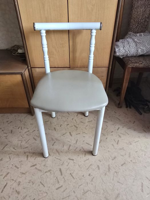 Продам кухонные стулья