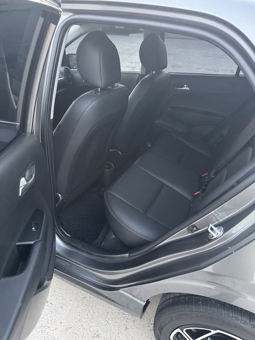 Продаестя киа морнинг 2023 года