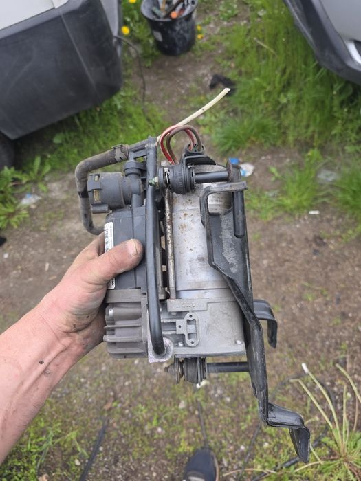 Компресор за въздушно окачване за Mercedes W211