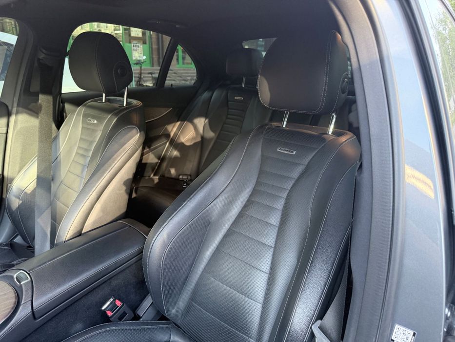 Mercedes-Benz E 300 e Hybrid 2021 — 2.0 Turbo, 320 hp, ideal holatda