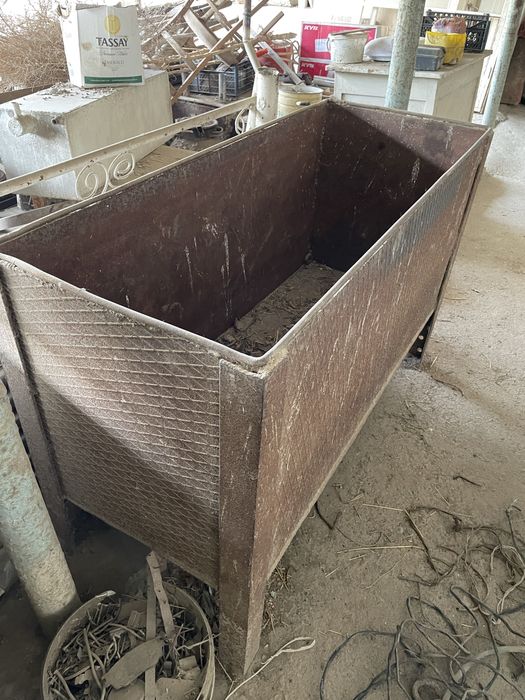 Кормушка для скот