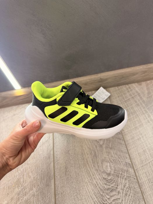 Нови детски маратонки Adidas