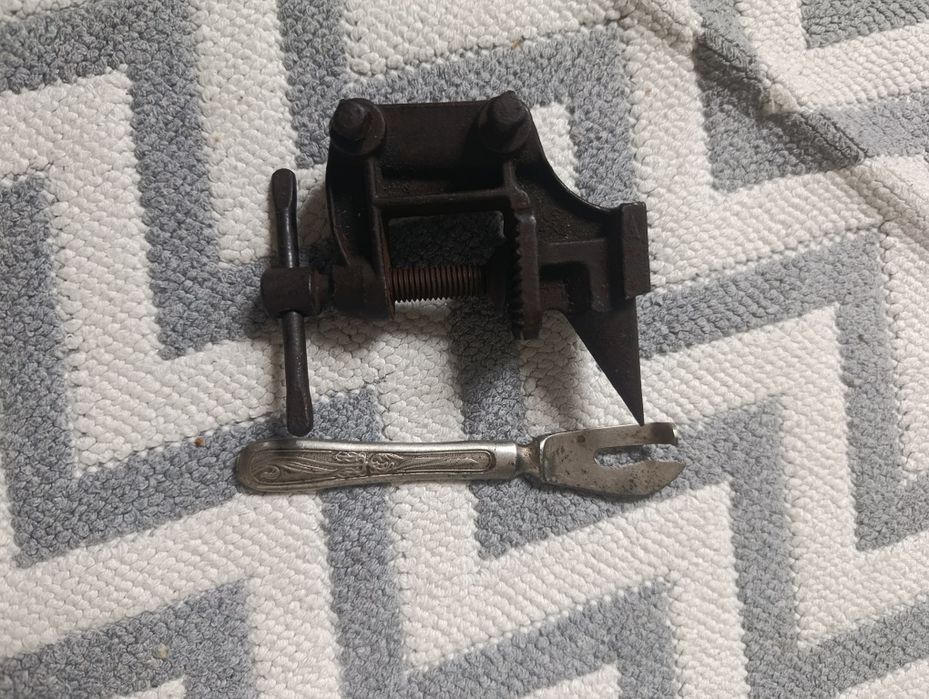 Мини наковальня редкая СССР