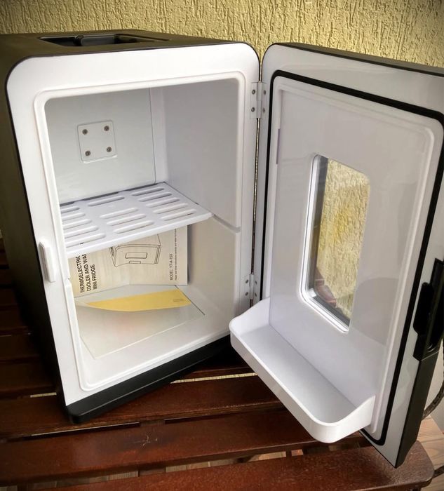 Mini frigider Northclan 15L, 220V AC & 12V DC