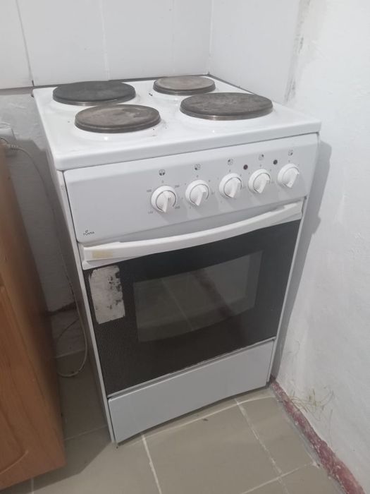 Продам плиты электрическую 4-х конфорочные, газовую